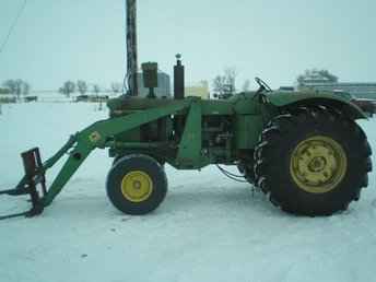 4020D Stanard With 158 Loader