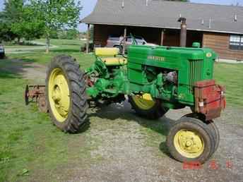 John Deere 40 And Implements