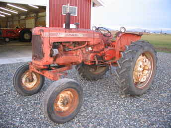 Allis Chalmers D 17 High Crop