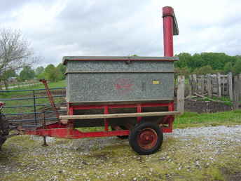 Heider Auger Wagon With Top