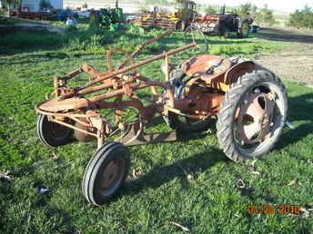 Allis Chalmers G  With 3 Impts