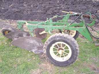 John Deere 44H