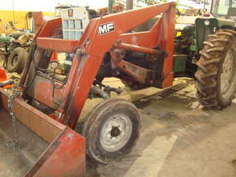 Massey Ferguson 246 Loader