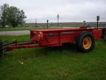 Massey Ferguson Spreader
