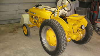 1960 Cub Lo-Boy W/ 1000 Loader