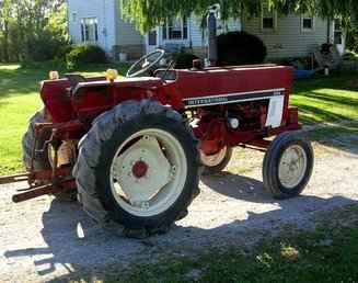 Ih 284 W/Trailer To Haul It