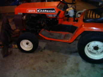 16 HP Gilson Garden Tractor 