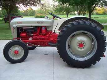 1955 Ford 600 Series Model 640