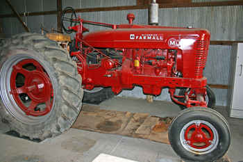 Used Farm Tractors For Sale: 1940 Farmall M W/ Wide Front (2010-08-08 ...