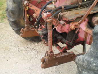 Ih 560 2 PT. Hitch