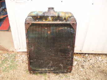 Ih 460,560 Radiator