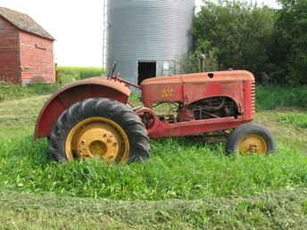 Massey Harris 102 Junior