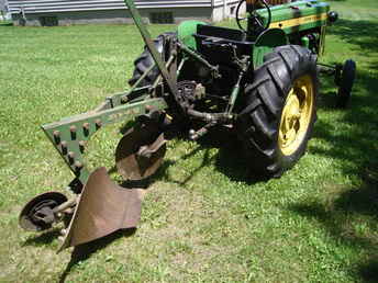 John Deere 411 Plow