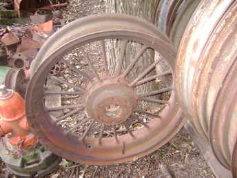 CC Case Round Spoke Wheels