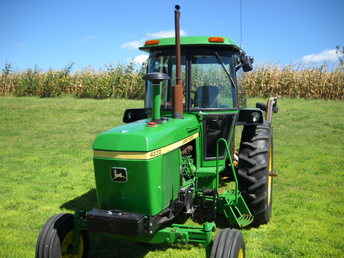 Very Clean John Deere 4030 Low Hours