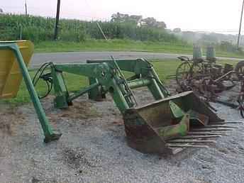 John Deere 145 Loader