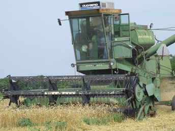 1968 John Deere 55 Combine