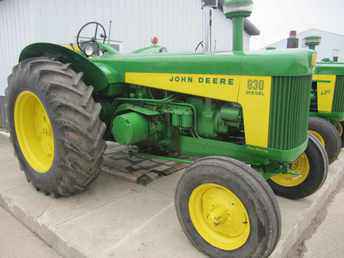 John Deere 830 E.S.