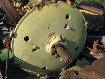 John Deere 60 42 Inch Cast Wheel Cente