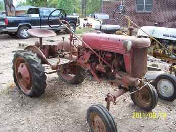 1948 Farmall Cub