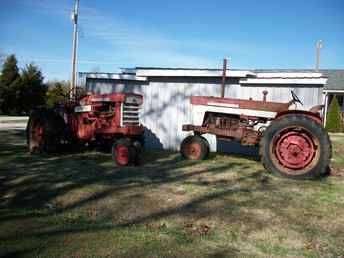 Parting Out Two 560 Rowcrops