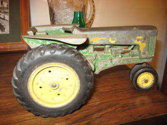 John Deere 530 Tractor