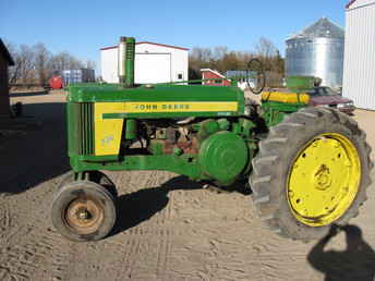 John Deere 720 Gas