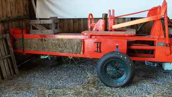 1920S Early Case Hay Press