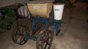 Ford 309 Two Row Planter