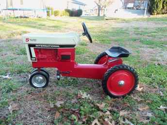 Rare Ih 1066 Pedal Tractor