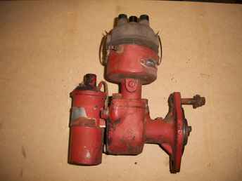 Farmall Upright Distributor 