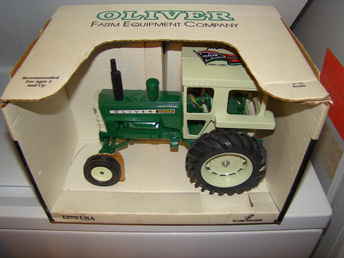 Oliver  2255 Diecast Tractor
