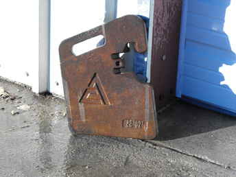 5 Allis Chalmers 75LB Suitcase