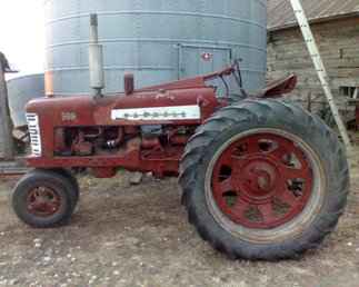 Farmall 300