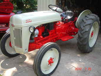 1950 Ford 8N With Side Dist