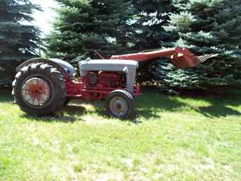 860 Ford With Loader