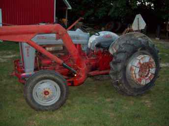 Ford 860 With Loader