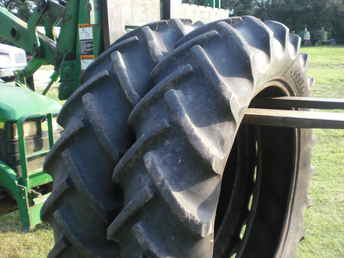 13.9X36 Tires