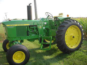 John Deere 2520