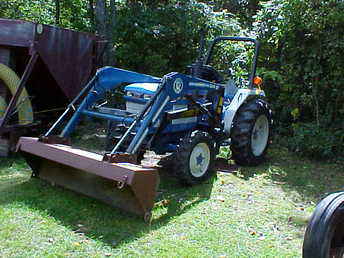 Loader Tractor---Ford 1720