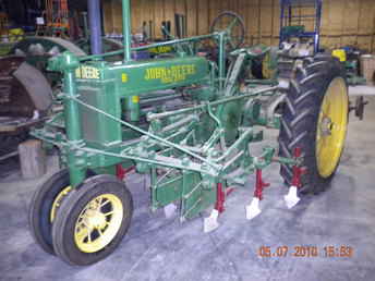 38 John Deere B