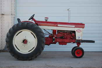 Farmall 460 Pulling Tractor