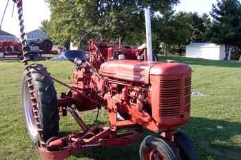 Farmall 200 & Good Syc.Mower