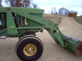 158 John Deere  Loader