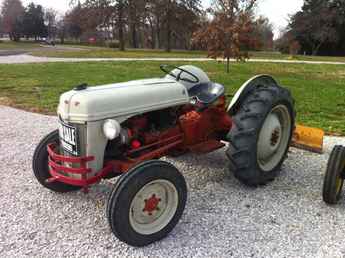1952 Ford 8N With 5' Blade