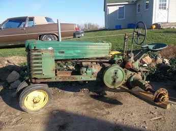 John Deere H --Parts 