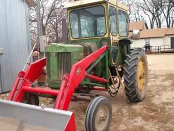 John Deere 60--With Loader