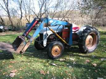 Ford 8N With Loader, Wisconsin