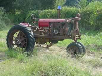 1935 Farmall F-20