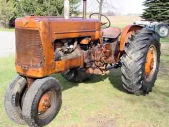 Allis Chalmers D-17 Tractor